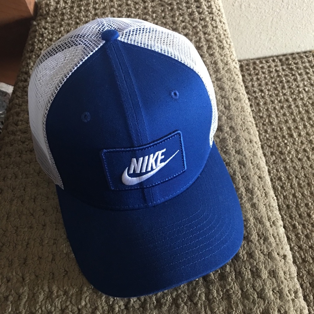 Nike Trucker Hat